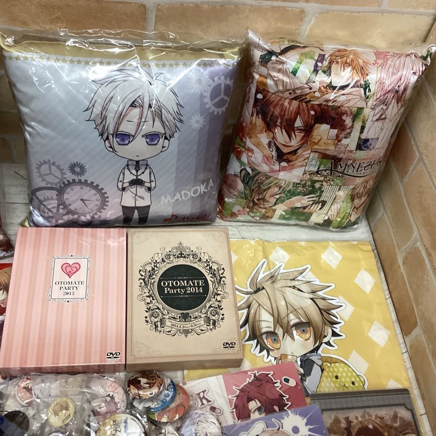 現状 乙女系 アニメ グッズ まとめ売り オトメイト Amnesia コードリアライズ クロックゼロ 他 缶バッジ トートバッグ Dvd 他 コミック アニメグッズ 売買されたオークション情報 Yahooの商品情報をアーカイブ公開 オークファン Aucfan Com