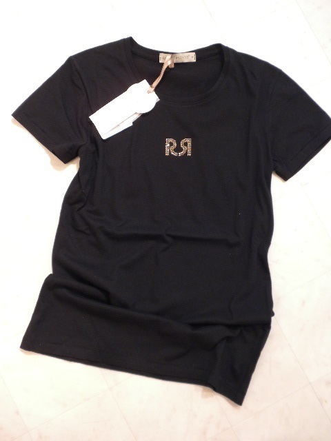低価，大得価 彡特価 ITALY RINASCIMENTO リナシメント １点 黒地に映えるビジューＲロゴ Ｔシャツ(半袖Tシャツ)｜売買されたオークション情報、yahooの商品情報をアーカイブ公開 - オークファン トップス