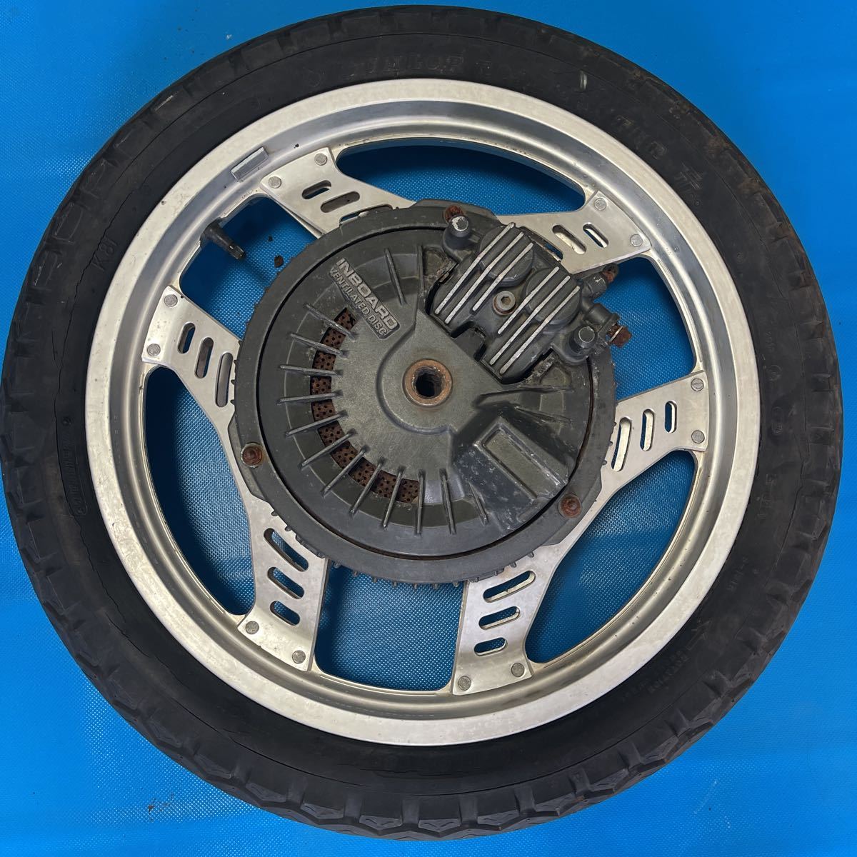 CBX400F？ フロントホイル ジャンク品 CBX400F フロントホイール