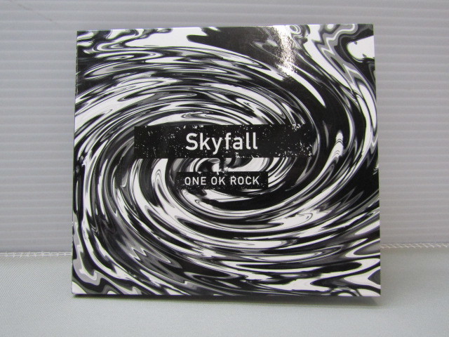 得価，人気セール 25-KV672-60x ONE OK ROCK ワンオクロック Skyfall CD 会場限定版 AZNT-35 ワンオク 邦楽 ロック(わ行)｜売買されたオークション情報、yahooの商品情報をアーカイブ公開 - オークファン わ行