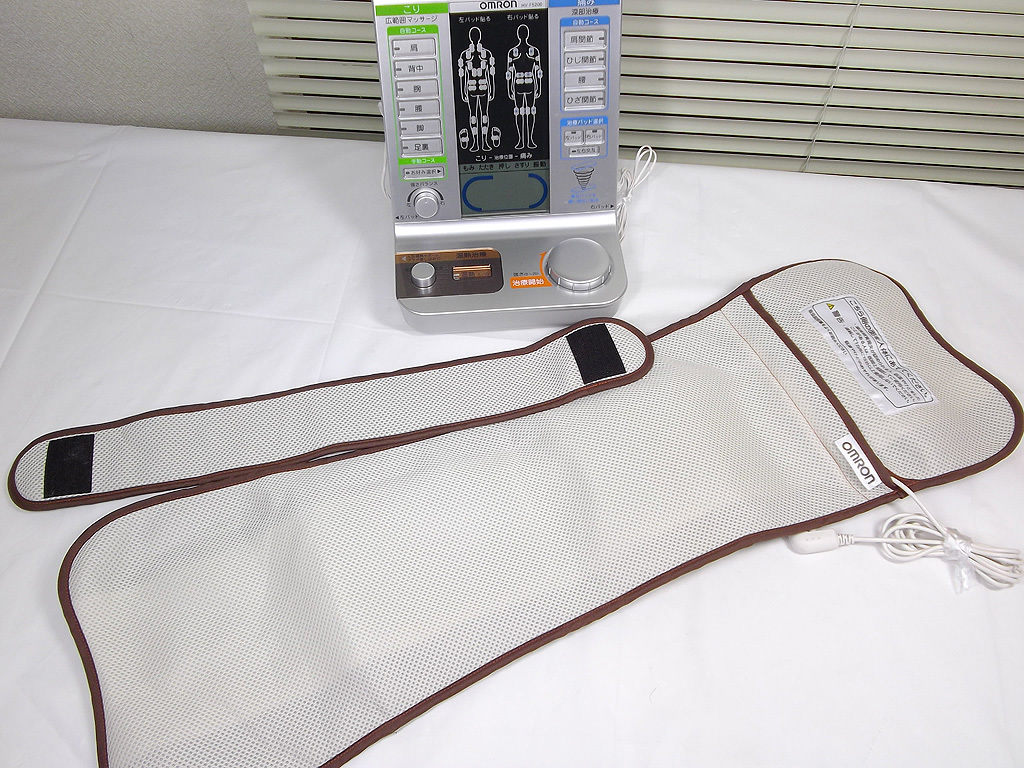 オムロン電気治療器 HV-F5200低周波温熱 電気治療器 オムロン HV-F5200
