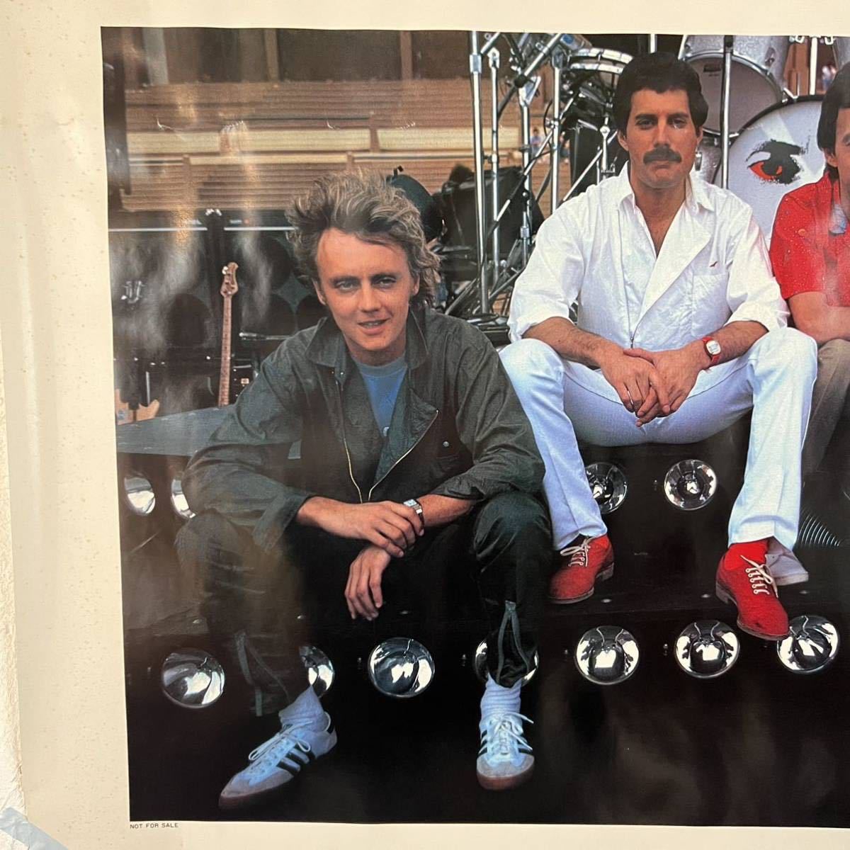当時物 Queen 10周年ポスター 非売品 クイーン クィーン フレディマーキュリー ロジャーテイラー ビンテージ ヴィンテージ 1980年代 ロック ミュージシャン 売買されたオークション情報 Yahooの商品情報をアーカイブ公開 オークファン Aucfan Com