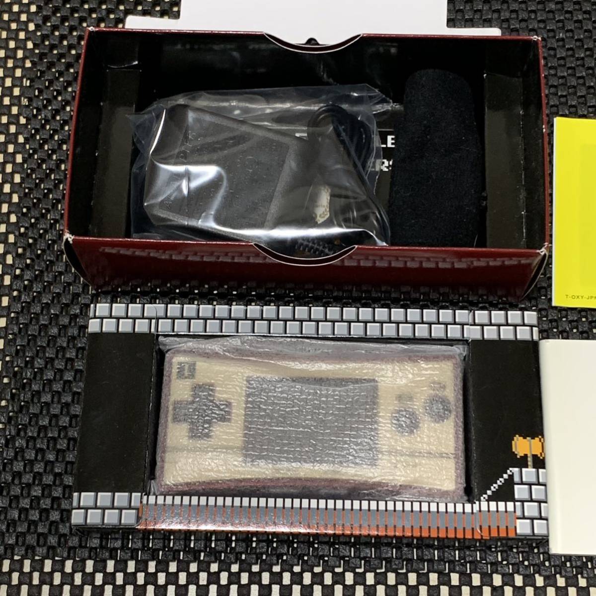 ☆新古品・美品☆ゲームボーイミクロ ファミコンバージョン 20周年限定