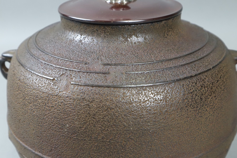茶道具 釜師 和田美之助 銀摘 筋万字釜 共箱 細密細工 古美術品 [a1140