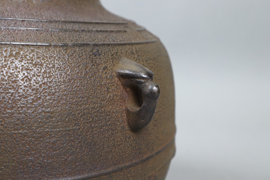 茶道具 釜師 和田美之助 銀摘 筋万字釜 共箱 細密細工 古美術品 [a1140
