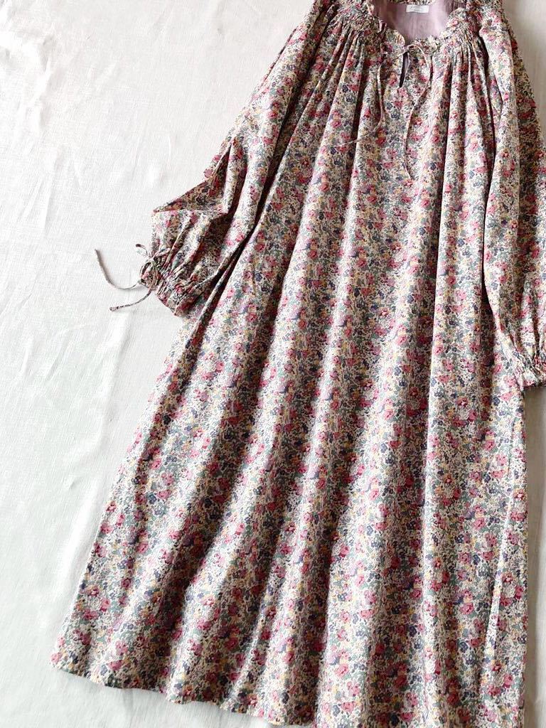 【完売品・美品】ハグオーワーHUG OWAR リバティプリント ワンピース 雅姫 完売品・美品ハグオーワーHUG OWAR リバティプリント ワンピース 雅姫