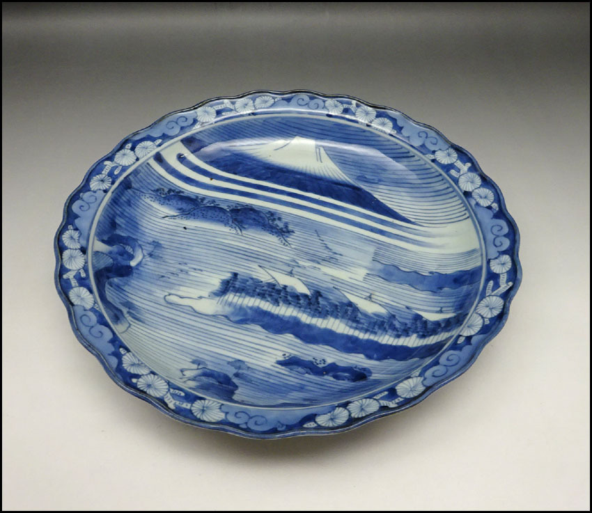 緑屋fc■ 時代物　古伊万里 染付　富士図　大皿　幅約30cm　古陶磁　i9/1-6300/17-2#100