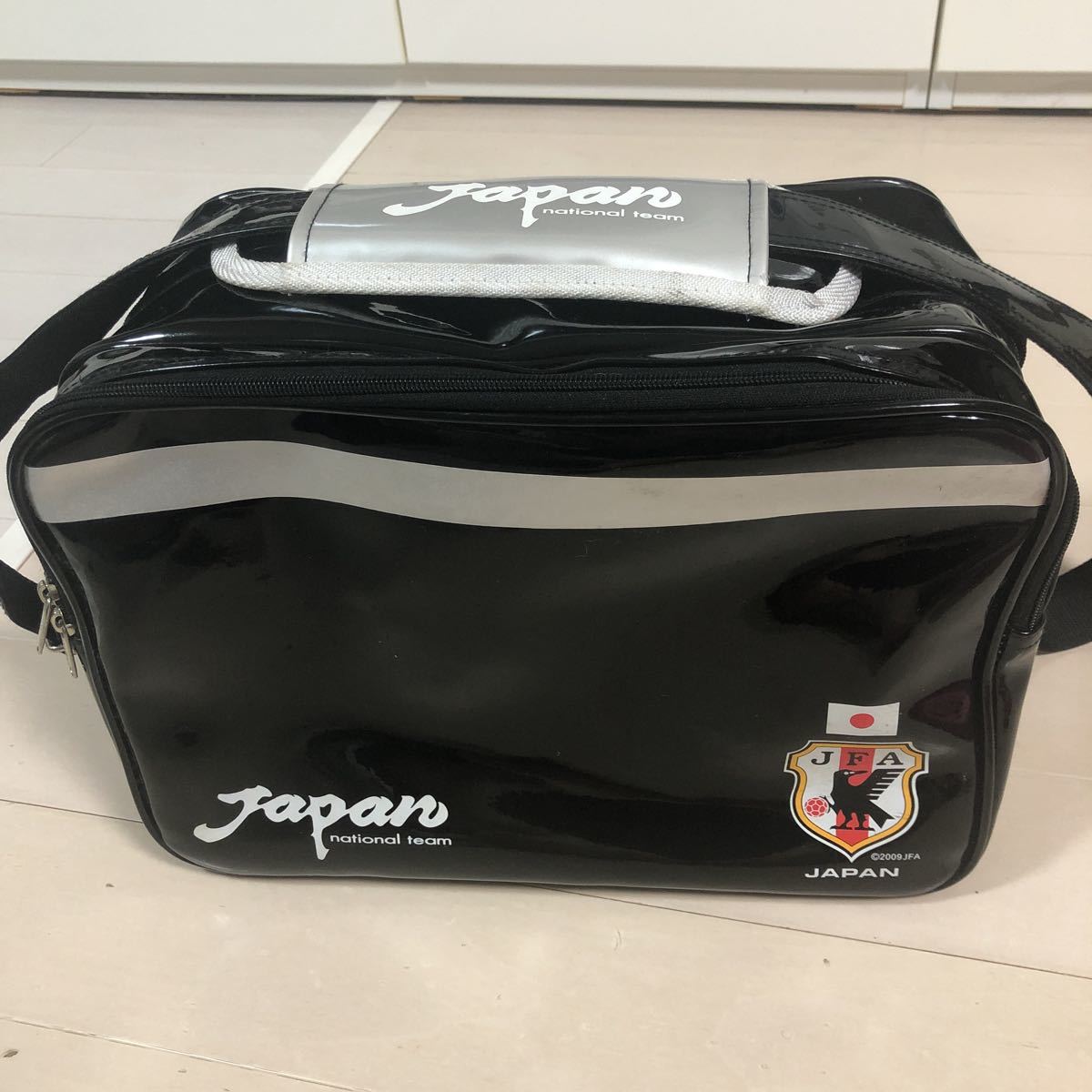 サッカー日本代表 エナメルバッグ molten(記念品、関連グッズ)｜売買