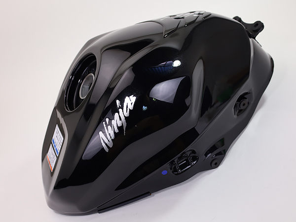 ZX-25R ZX250E 純正ガソリンタンク！1041KA