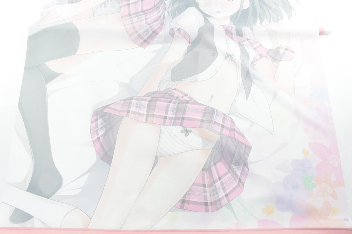 中古・現状品】軸中心派 カントク B0タペストリー くるみ しずく 神絵