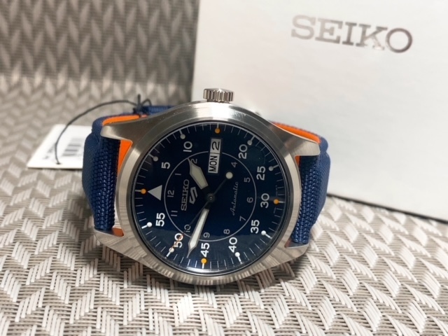 New ロゴ モデル Seiko セイコー セイコーファイブ セイコー5スポーツ 腕時計 正規品 流通限定モデル 自動巻き ナイロンベルト 海外モデル 売買されたオークション情報 Yahooの商品情報をアーカイブ公開 オークファン Aucfan Com