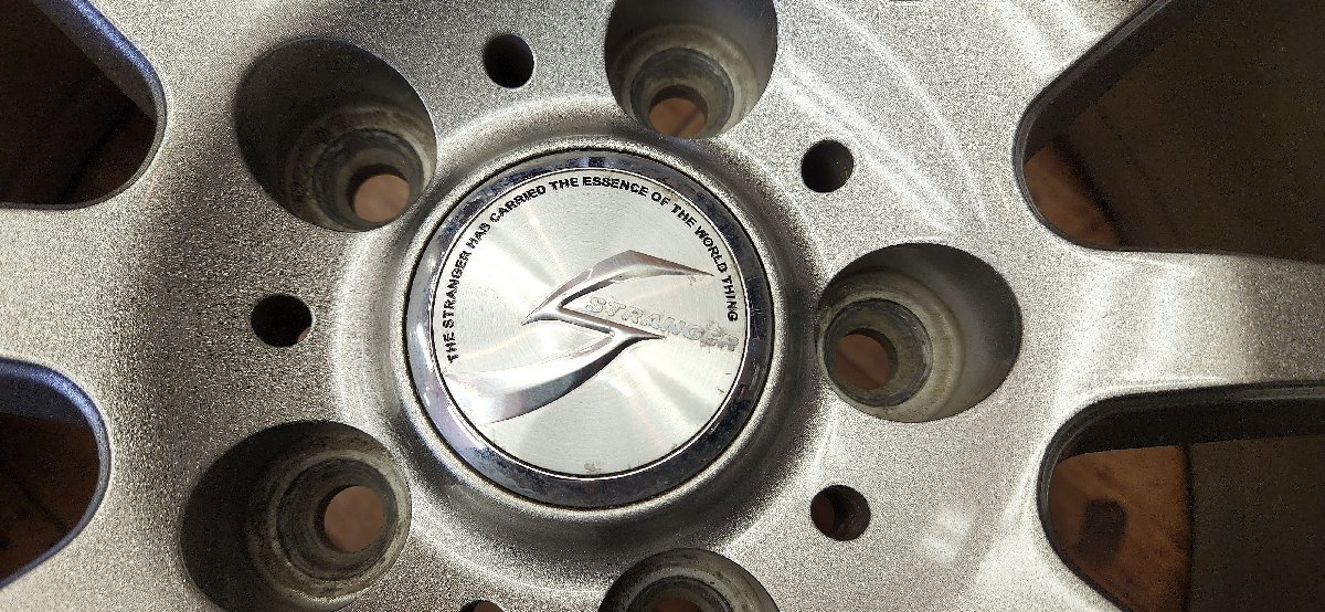 良品 STRANGER 7.5J×18 +53 PCD114.3-5穴 ハブ径 73mm ヨコハマ