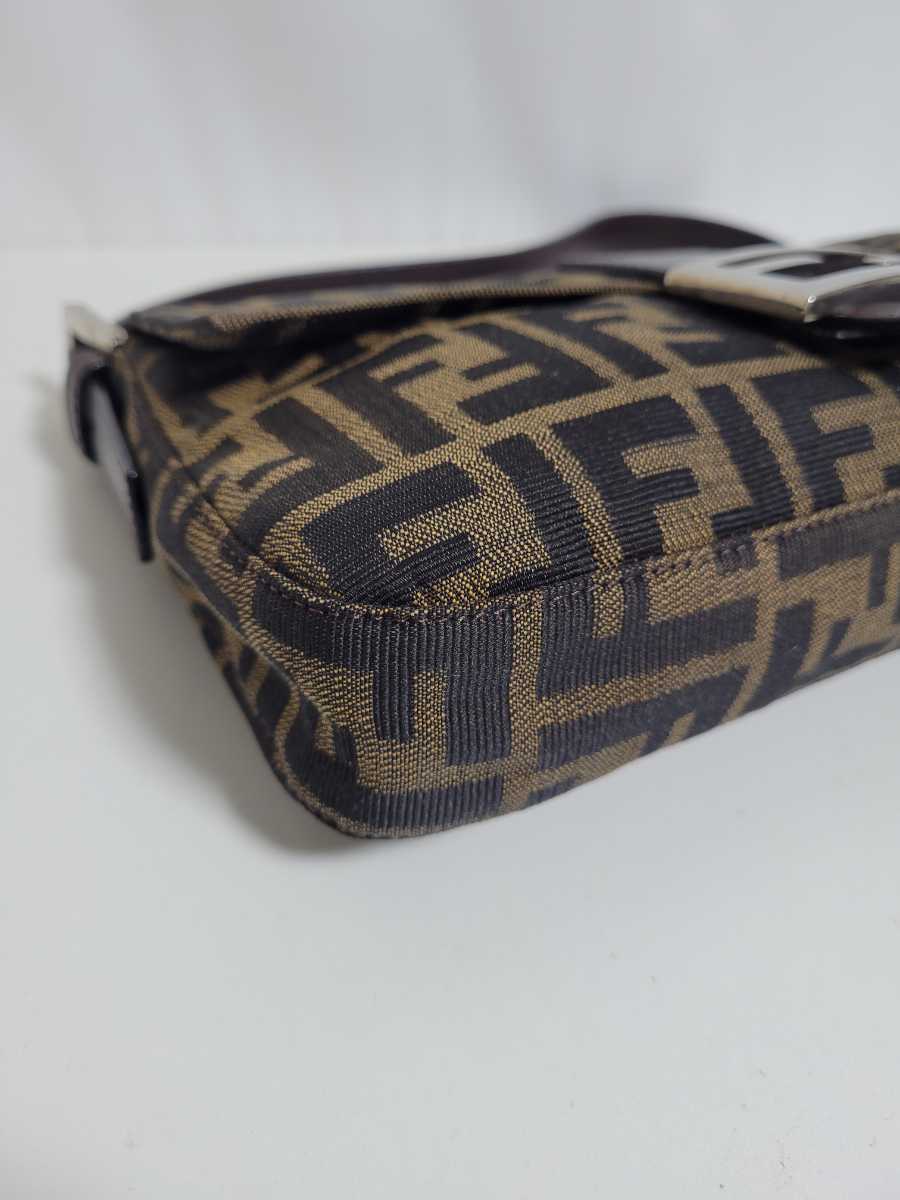 マンマバケット FENDI フェンディ フェンディ○ズッカ○マンマバケット○ナイロン 極美品 ベージュ系 超美品　フェンディ　マンマバケット　ズッカ　ショルダーバッグ　ハンドバッグ　正規　