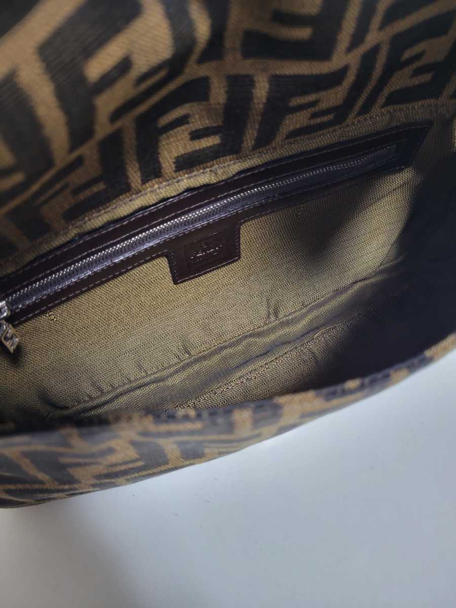 マンマバケット FENDI フェンディ フェンディ○ズッカ○マンマバケット○ナイロン 極美品 ベージュ系 超美品　フェンディ　マンマバケット　ズッカ　ショルダーバッグ　ハンドバッグ　正規　