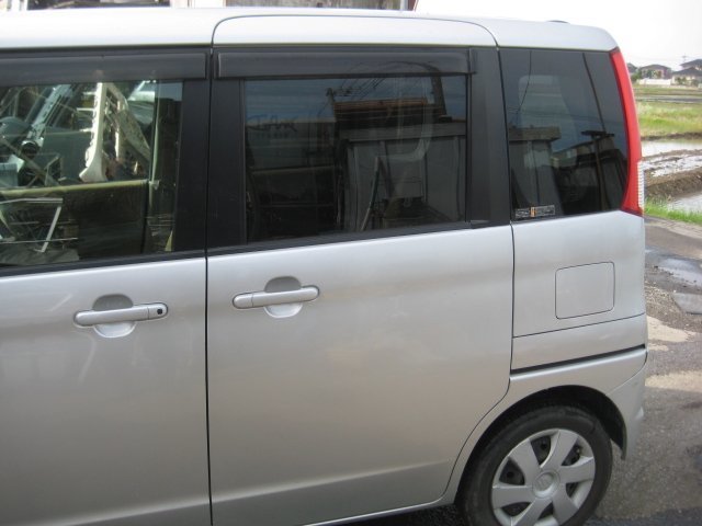 送料無料，お買い得 60466-21192 MK21S パレット 左スライドドア リアドア オートスライド K6A Z2S 2012年 116160km(サイド)｜売買されたオークション情報、yahooの商品情報をアーカイブ公開 - オークファン スズキ用