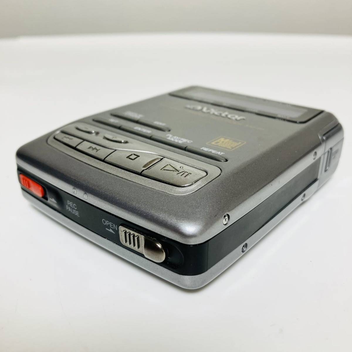 再生OK/貴重品【送料無料/安心発送】Victor ビクター XM-R1 ポータブルMDプレーヤー ポータブルMDレコーダー 中古 現状品 XM-R1 ビクター Victor victor - 18⁄229-04