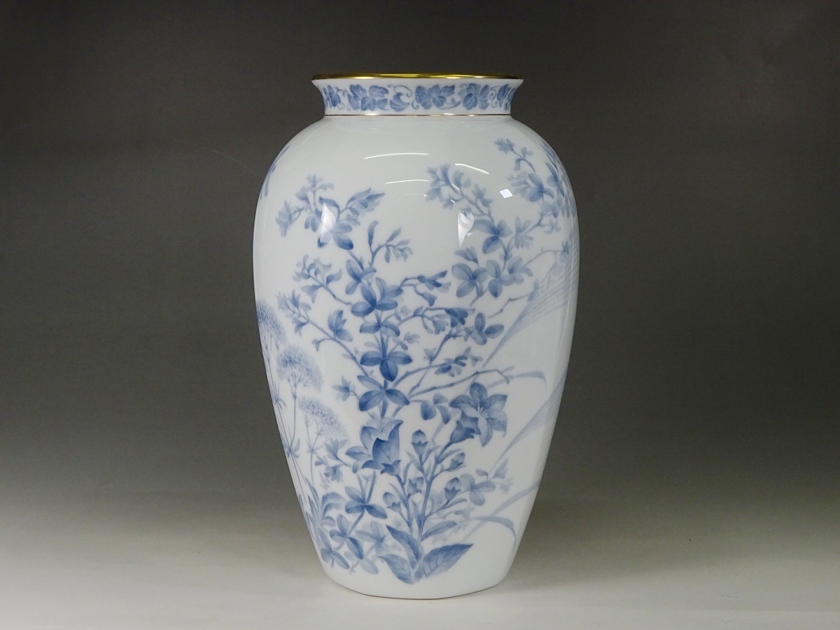 10□大倉陶園 呉須 秋草 蜻蛉 花瓶 花器 花入 ベース 大倉陶園