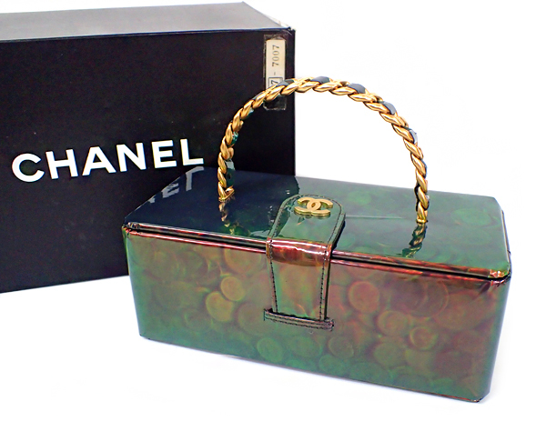 7GH CHANEL シャネル エナメル ホログラム コイン柄 バニティ 7GH CHANEL シャネル エナメル ホログラム コイン柄 バニティ