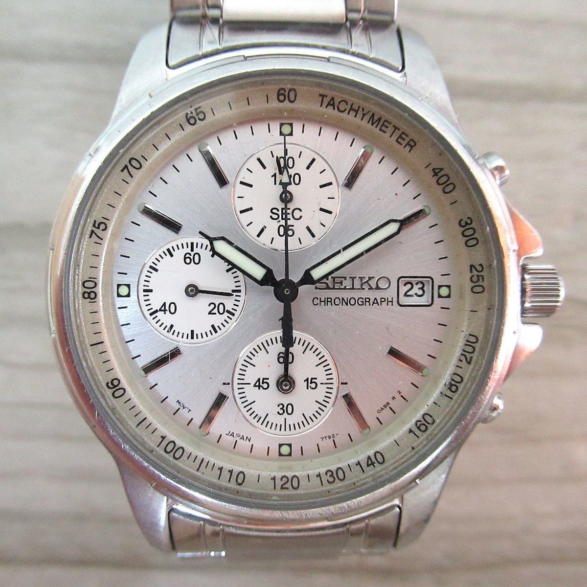 良品 SEIKO セイコー 7T92-0BA0 クォーツ クロノグラフ+デイト メンズ 