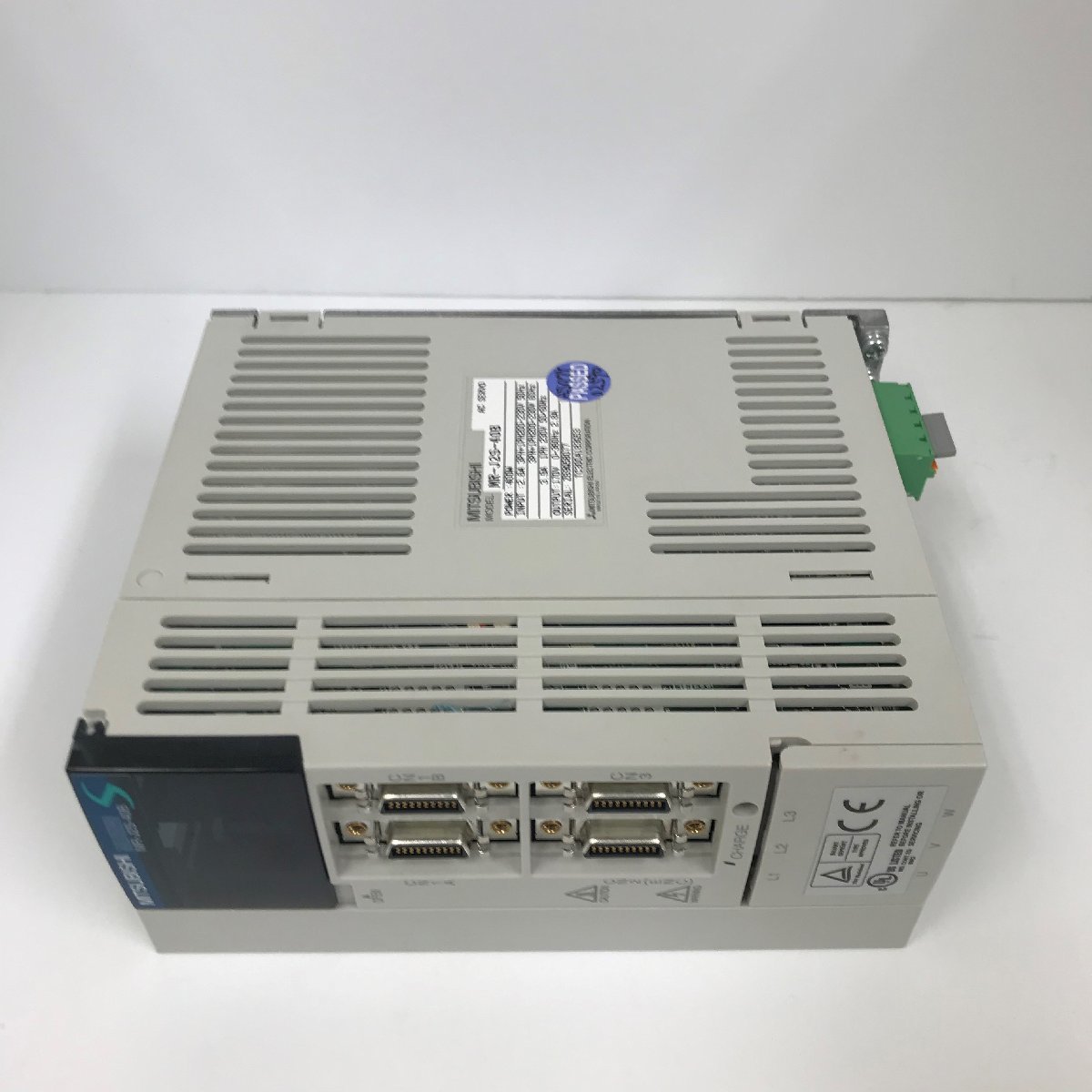 MITSUBISHI 三菱 MELSERVO サーボアンプ MR-C10A1 と SERVO MOTOR MITSUBISHI 三菱 MELSERVO サーボアンプ MR-C10A1 と SERVO MOTOR