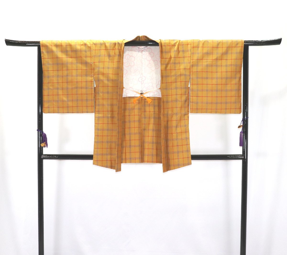 銀座【着物3766】菊池洋守作 八丈織 着物（証紙付） - 銀座きもの青木｜長く大切に着続けて頂きたい上質な着物や帯 |ONLINE SHOP 黄八丈 紬 着物