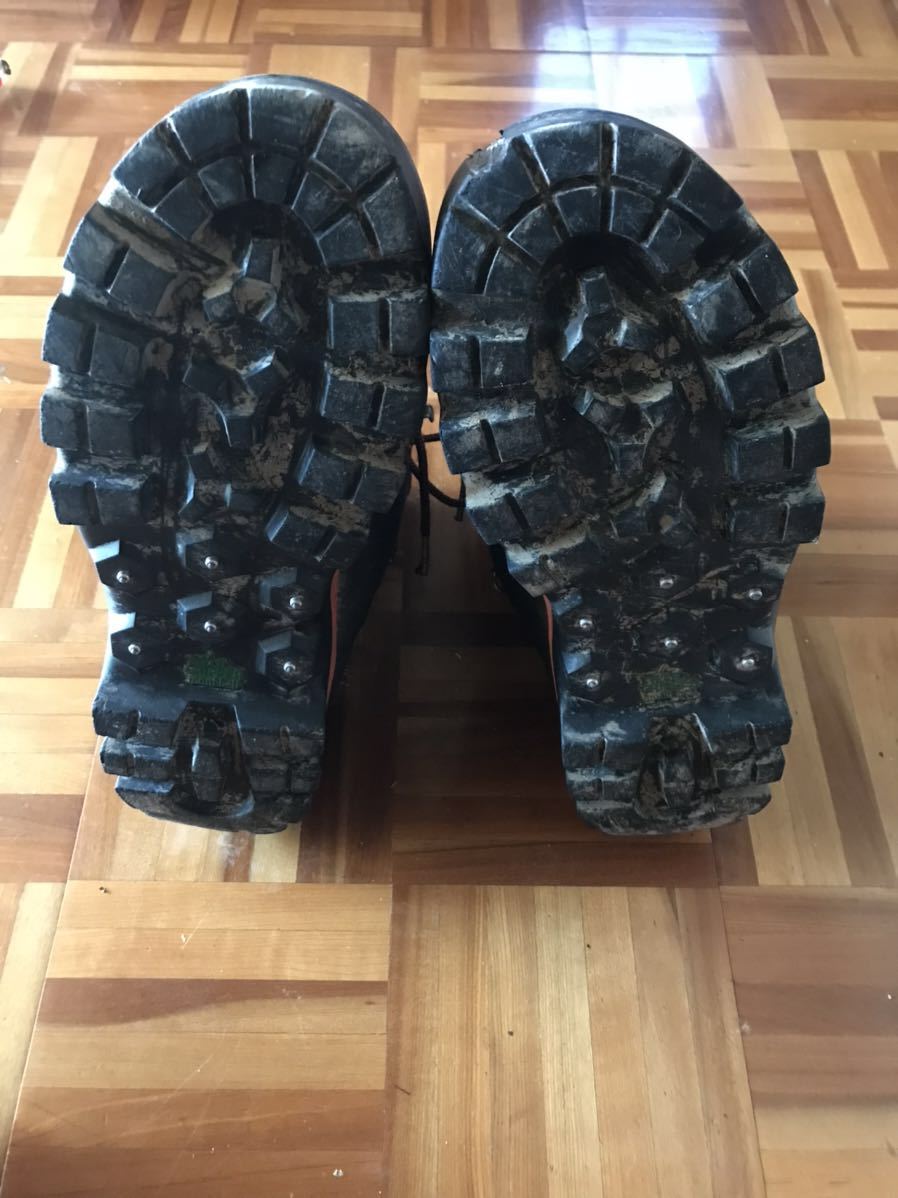 モンベル　mont-bell ブーツ　チェンソー　林業　不備あり　中古　28.5cm モンベルのプロテクションロガーブーツを履いてみた: ロガーブーツ｜モンベル 出来杉計画 － 林業を安全・快適に 小売業者