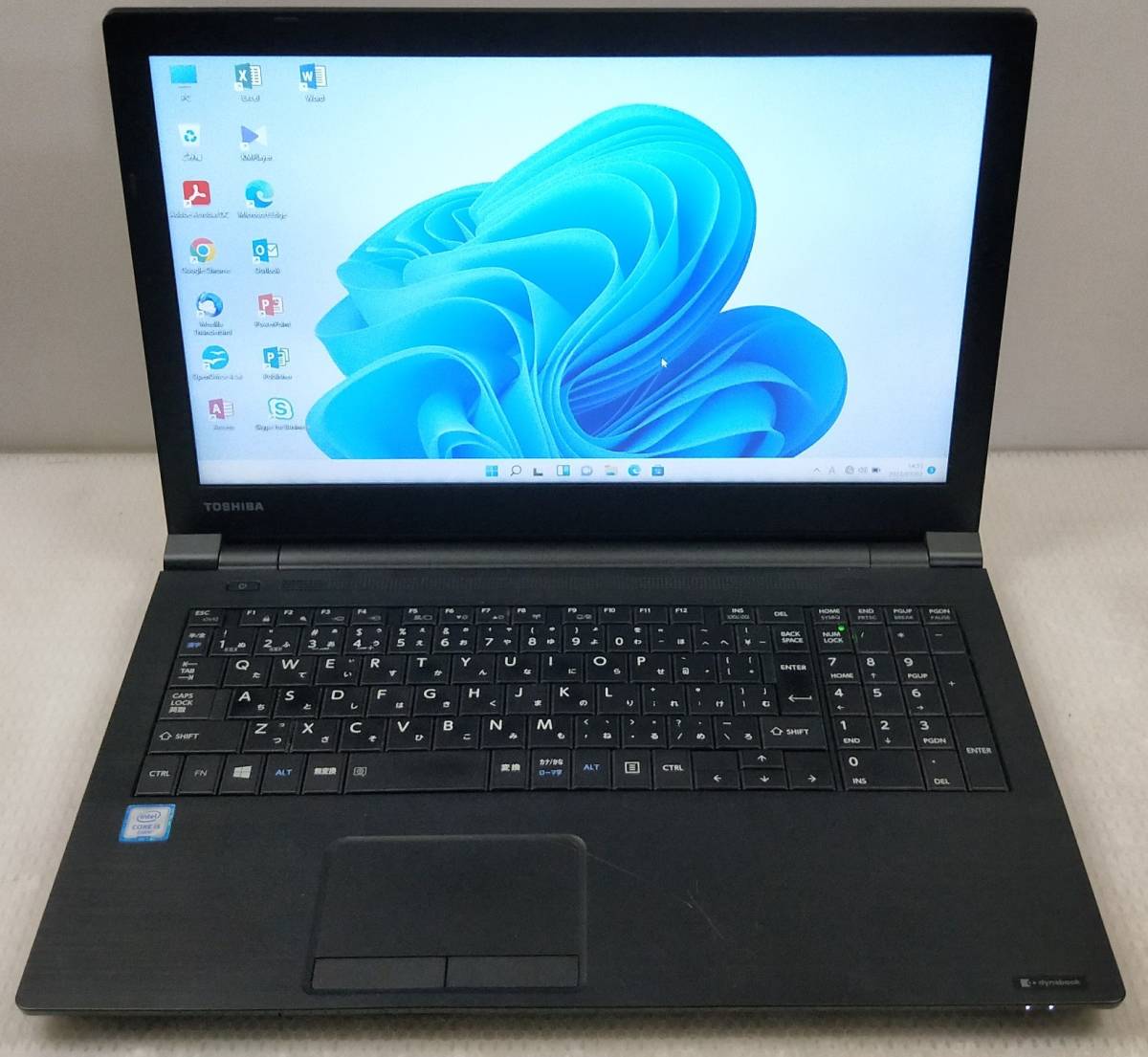 驚速Toshiba satellite B55/D i5-6200U 2.3GHz x4/8GB□SSD240GB 15.6