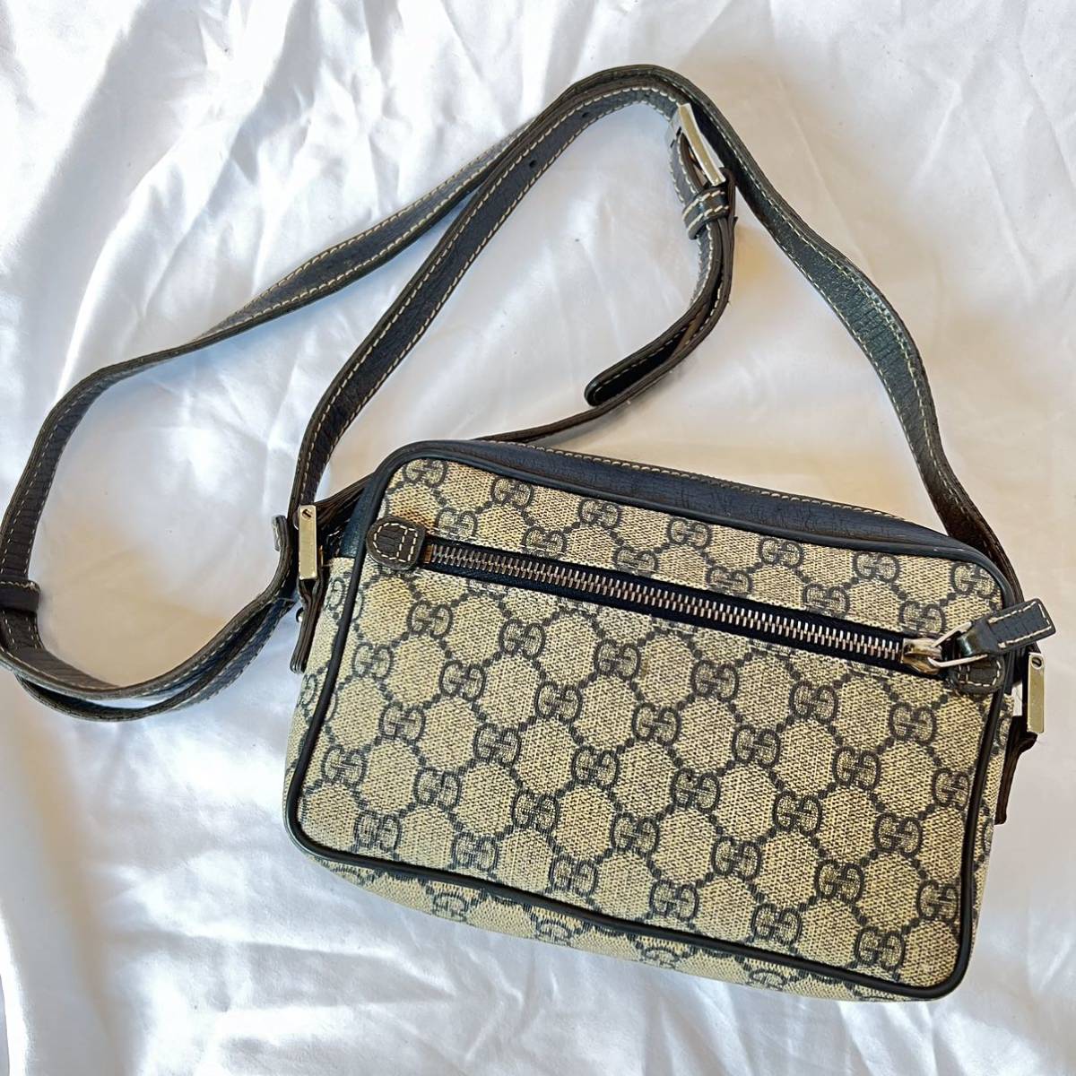 超美品》GUCCI(グッチ)ショルダーバッグ PVC シェリーライン｜Yahoo