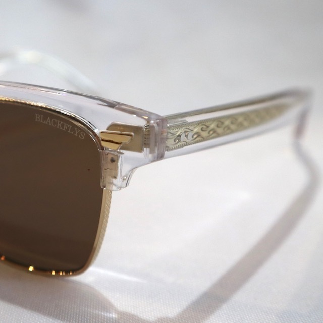 ブラウンレンズ ブラックフライ サングラス FLY THEODORE CRYSTAL-GOLD/BROWN BlackFlys FLY BLACK THEODORE FLYS（ブラックフライズ）の「BLACK FLYSFLY THEODORE(調光