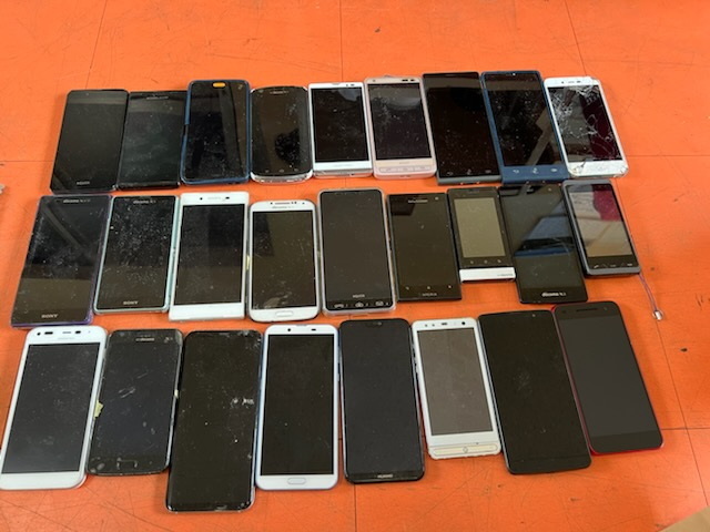携帯電話 いろいろまとめて26点 SOFUTBANK AU DOCOMO KYOCERA AQOUS 