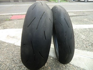 最安値，格安 ダンロップ &alpha;13 120/70ZR-17 180/55ZR-17(オンロード)｜売買されたオークション情報、yahooの商品情報をアーカイブ公開 - オークファン オンロード