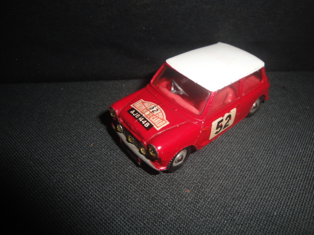 Corgi 321 Montecarlo Mini Cooper-S （60年代絶版品）'65年度