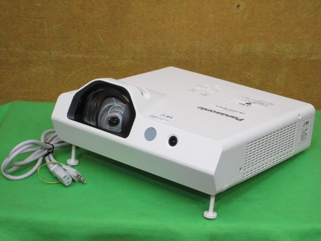 A13275]☆Panasonic PT-TW341RJ☆WXGA対応 短焦点 液晶プロジェクター