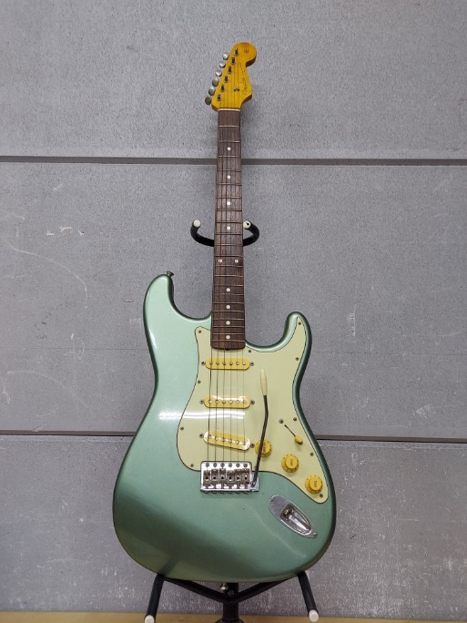 16IN2078 Fender JAPAN フェンダー ストラトキャスター エレキギター