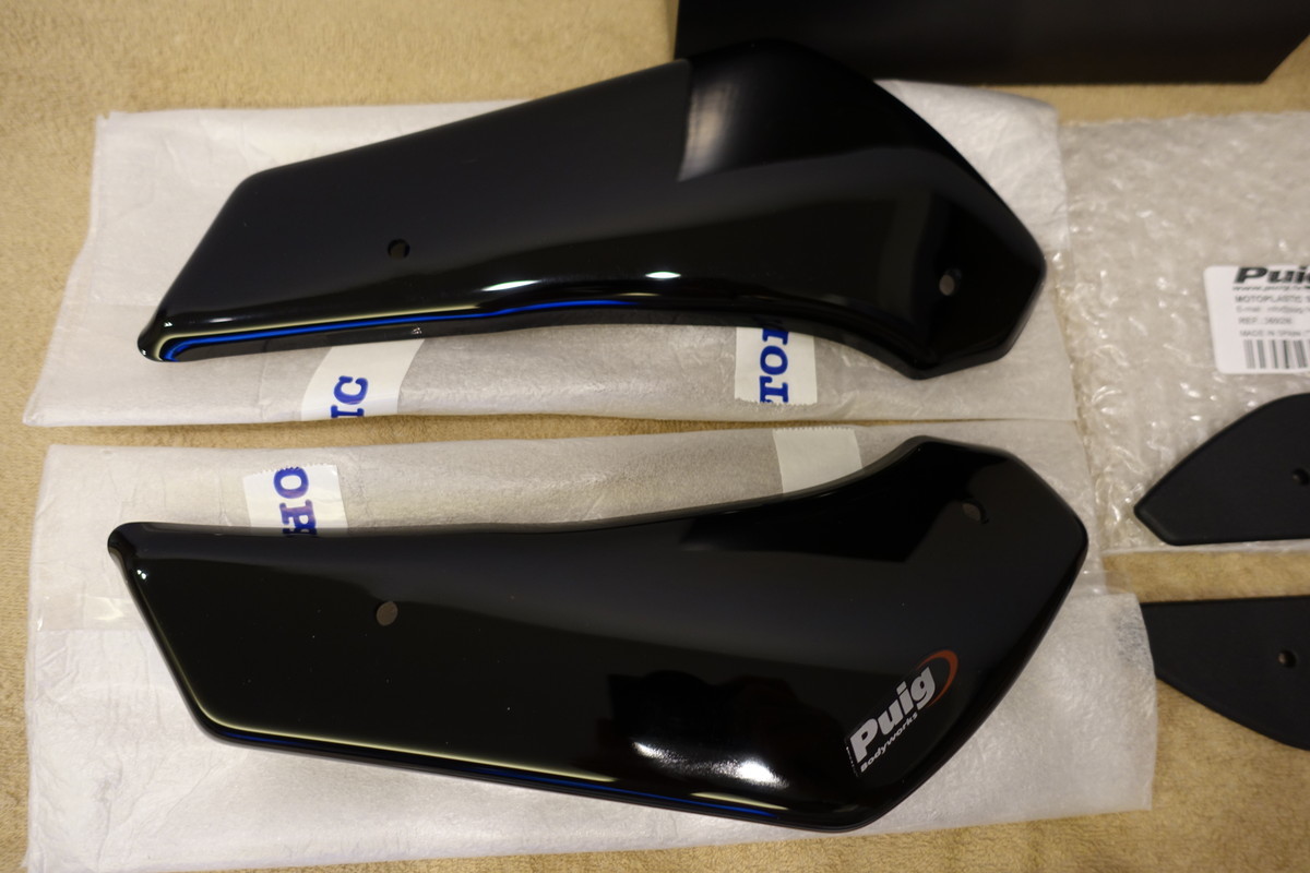Puig GSX-R1000R/GSX-R1000 (17-20) サイドダウンフォーススポイラー 