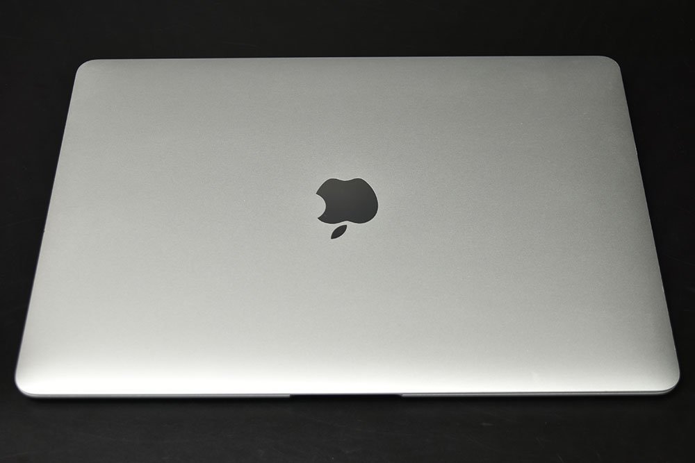 【24h以内発送、美品】MacBook Air 2018 8GB SD128GB MacBook Air 13インチRetinaディスプレイ [2018年 /SSD 128GB /メモリ