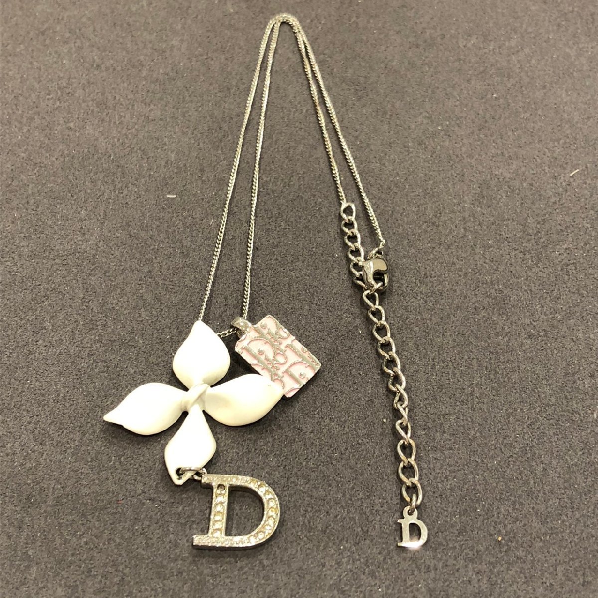 Dior ディオール フラワーネックレス トロッター ビジュー付き メレ1石欠け