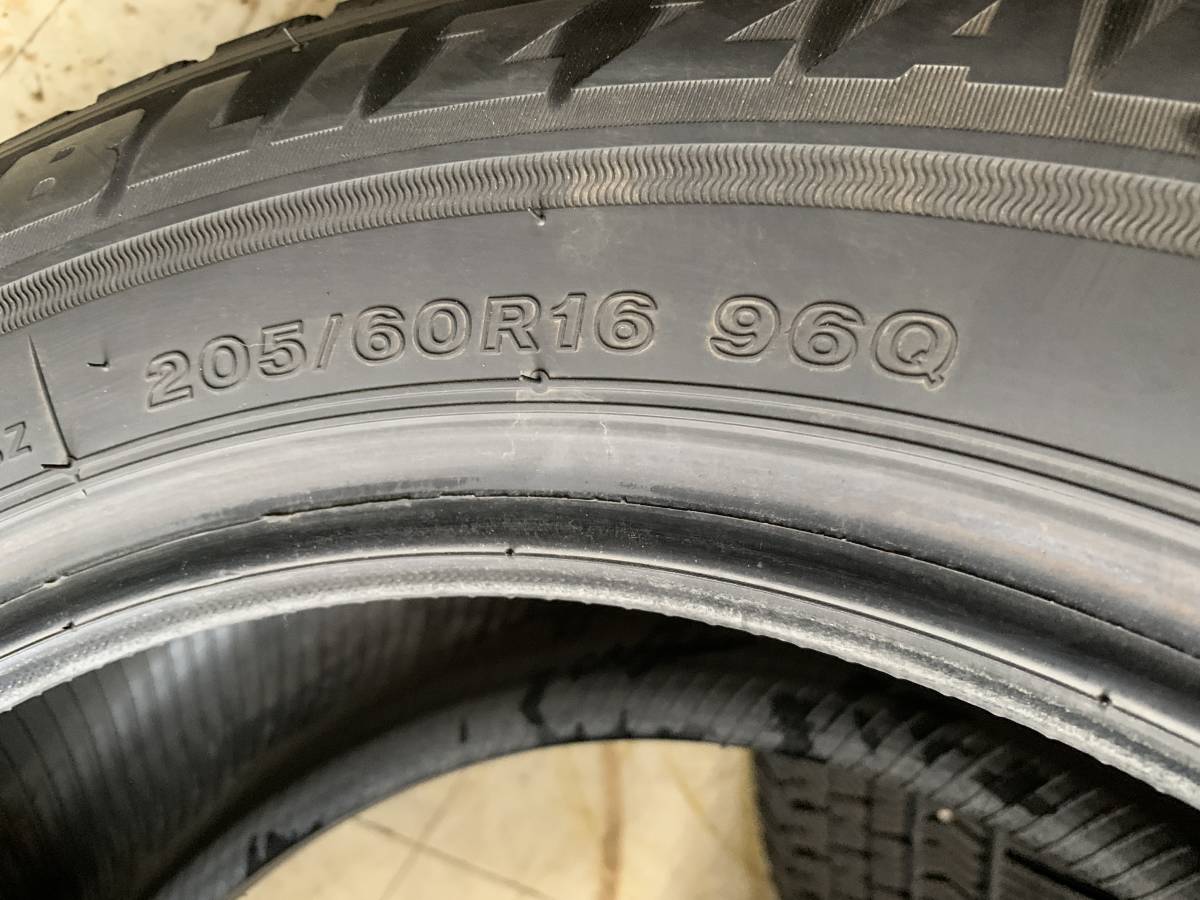 バリ山の極上品! 2021年製 205/60R16 BRIDGESTONE VRX3 BLIZZAK 