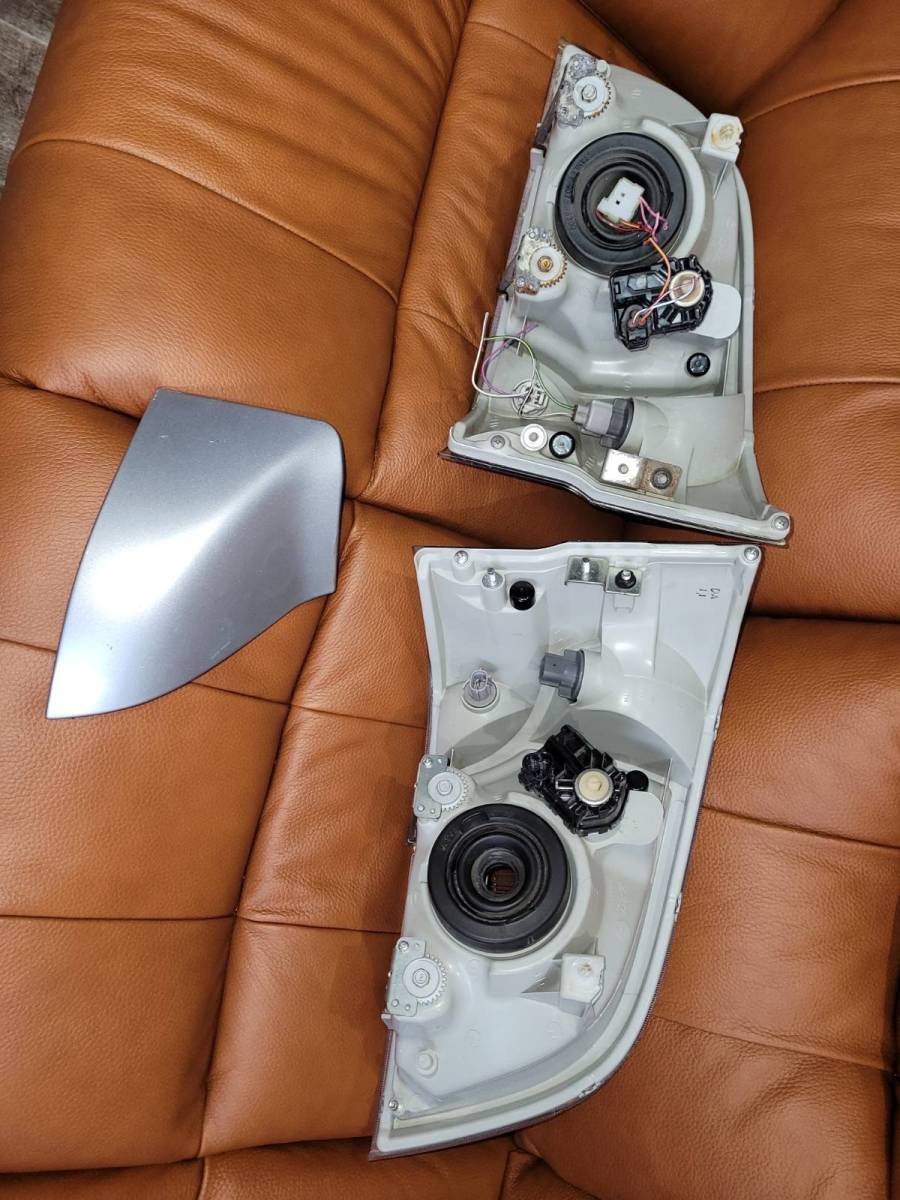 S211P　ダイハツ　ハイゼットトラック　後期純正　ハロゲンヘッドライト　左右セット　STANLEY　おまけ右フェンダー　平成19年_4