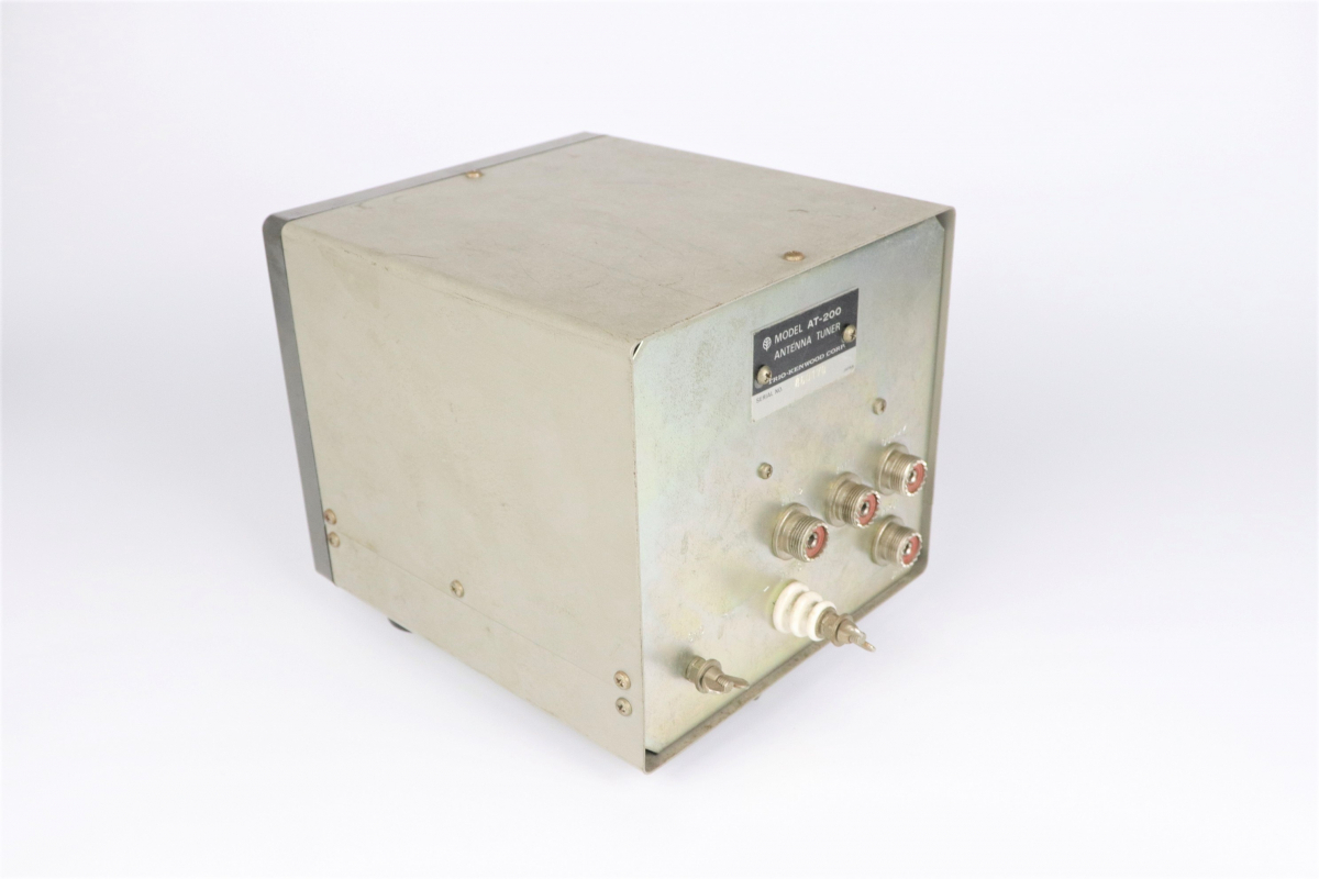 TRIO AT-200 1.8-30MHz アンテナチューナー SWR計搭載 TRIO アンテナ