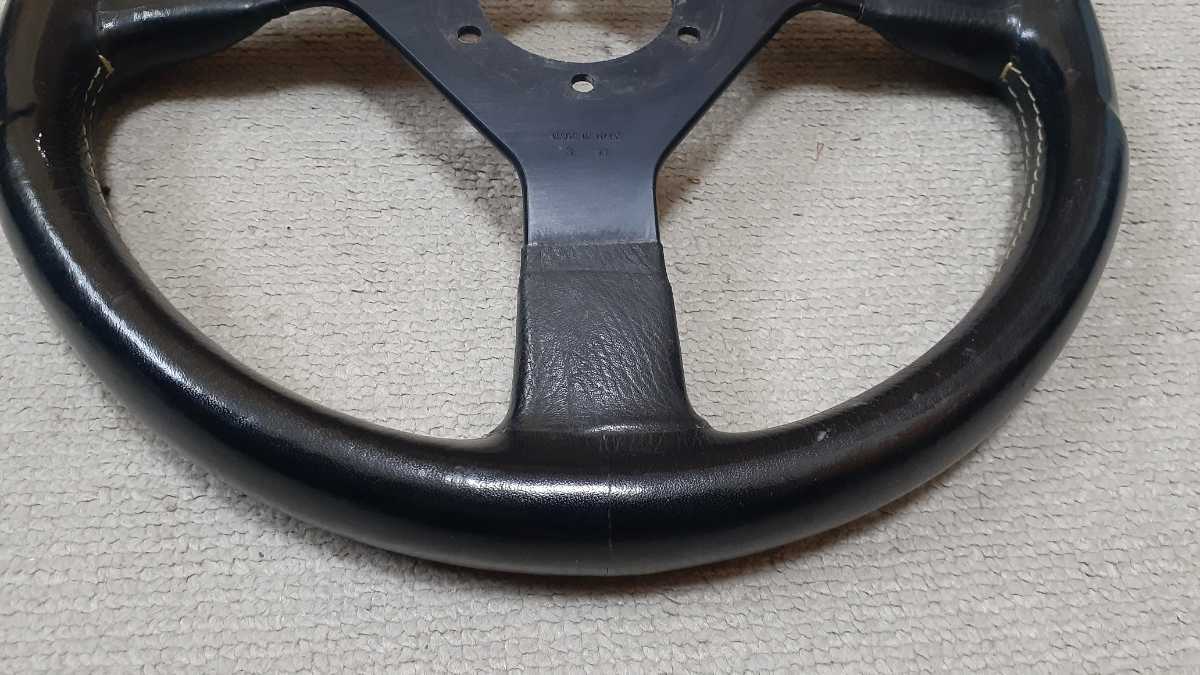 MOMO MOMOステアリング ヴェローチェ？？ 32～33パイ ホーンボタンつき