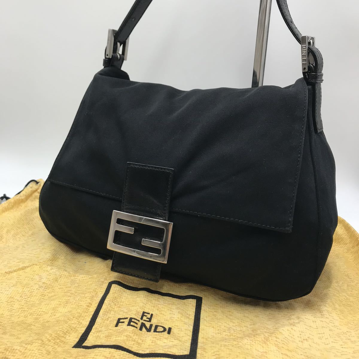 FENDI マンマバケット フェンディ ワンショルダー ハンドバッグ ズッカ