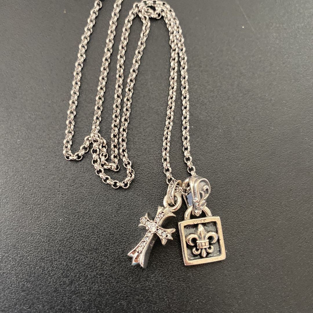 シルバー925 ユリ ゆりフレームドチャーム クロスネックレス