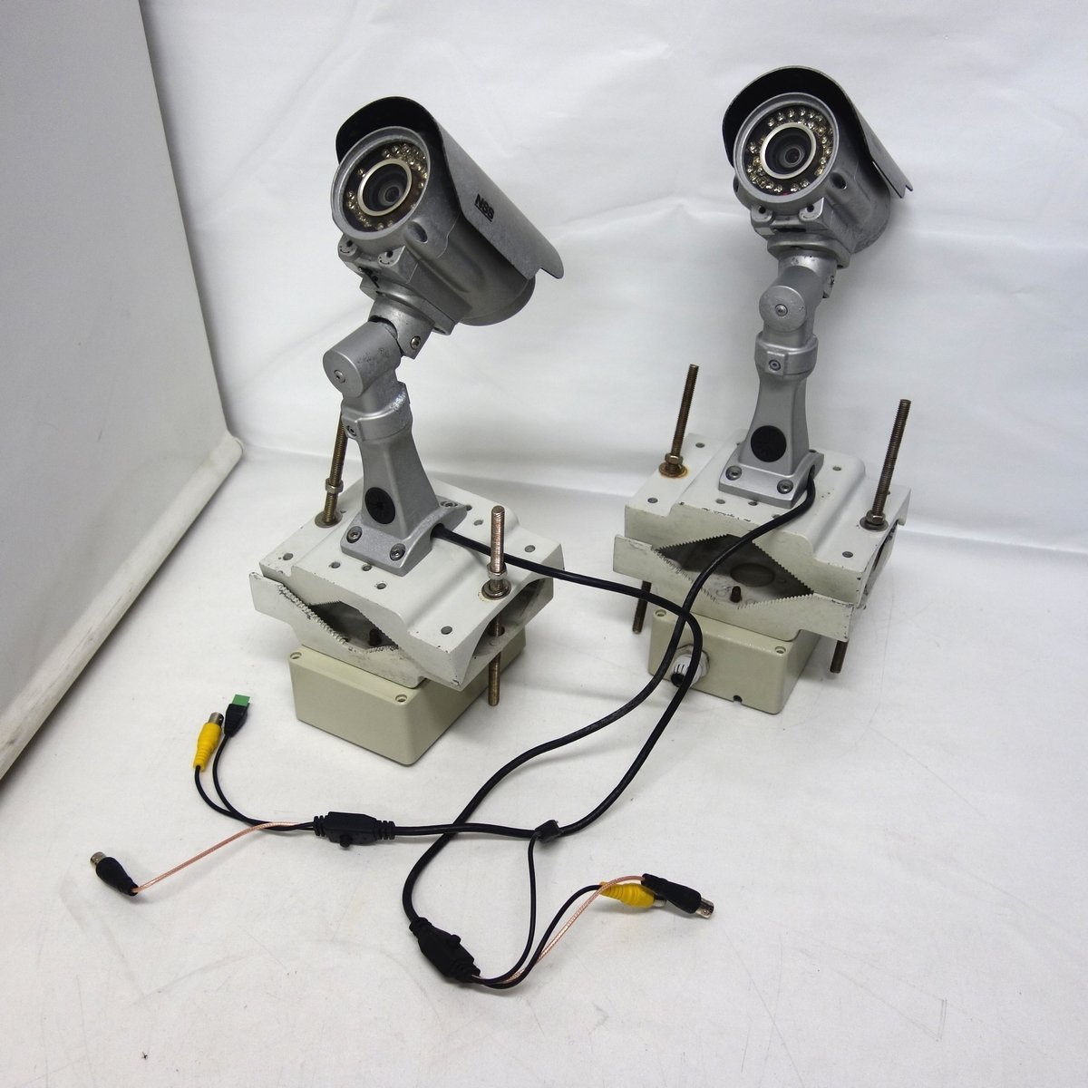 【SALE，人気】 NSS製 NSC-HDP7040VP-F ワンケーブルフルHD防水暗視バリフォーカル型カメラ ２台セット /現状ジャンク #349364-66(防犯カメラ)｜売買されたオークション情報、yahooの商品情報をアーカイブ公開 - オー 防犯カメラ