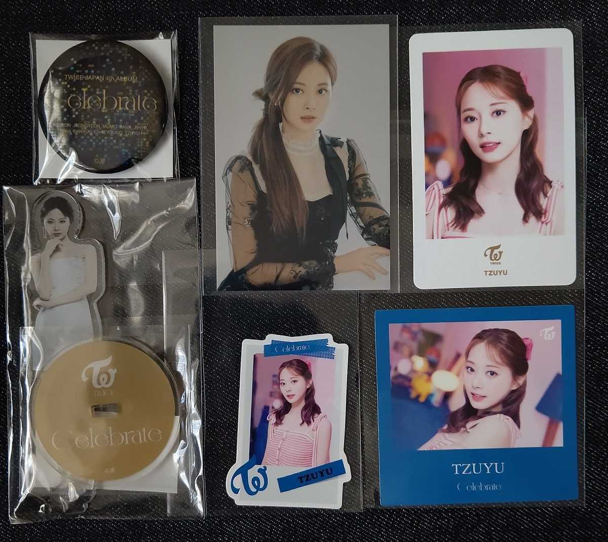 TWICE Celebrate アクリルスタンド フォトカード ステッカー 缶バッチ