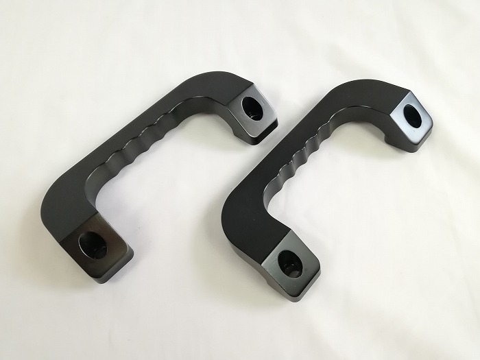 【お買い得，本物保証】 ハイエース ２００系 アシストグリップ ブラック 左右セット(トヨタ用)｜売買されたオークション情報、yahooの商品情報をアーカイブ公開 - オークファン トヨタ用