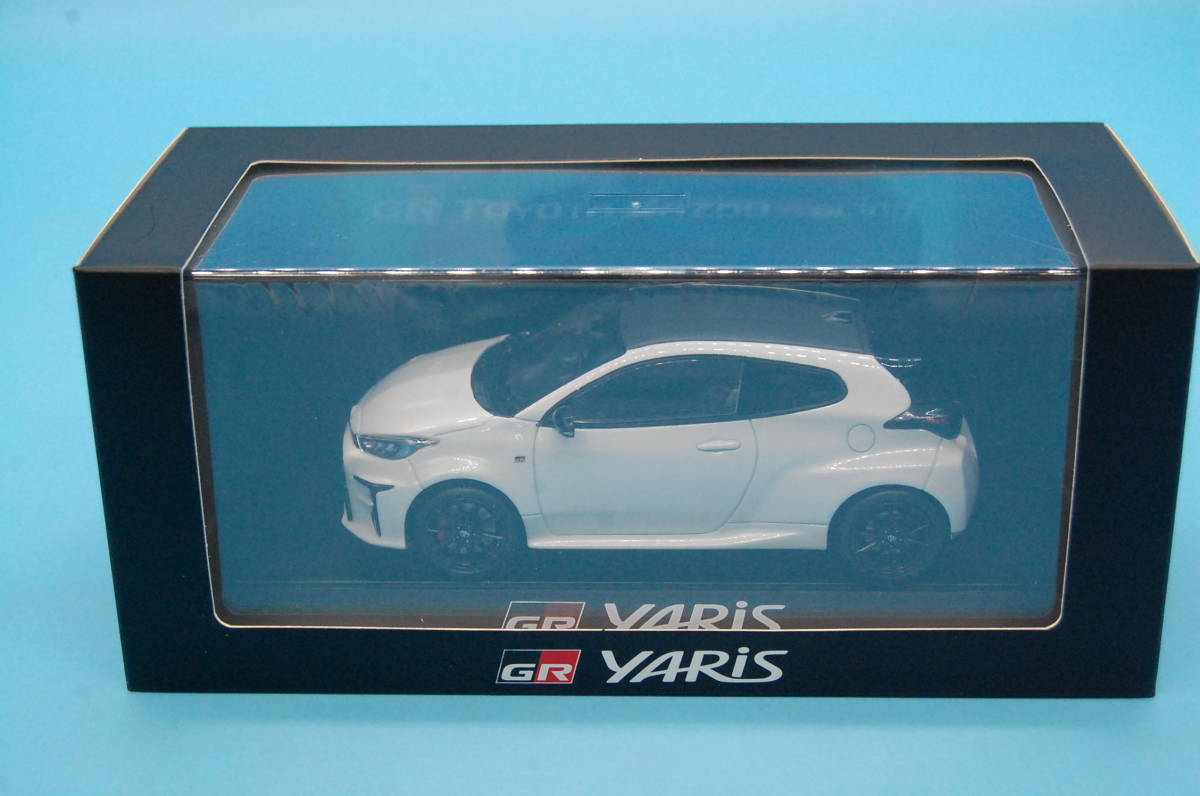 【HOT，人気セール】 35-9 トヨタ GR ヤリスミニカー 1/30 プラチナホワイトパールマイカ(乗用車)｜売買されたオークション情報、yahooの商品情報をアーカイブ公開 - オークファン 乗用車