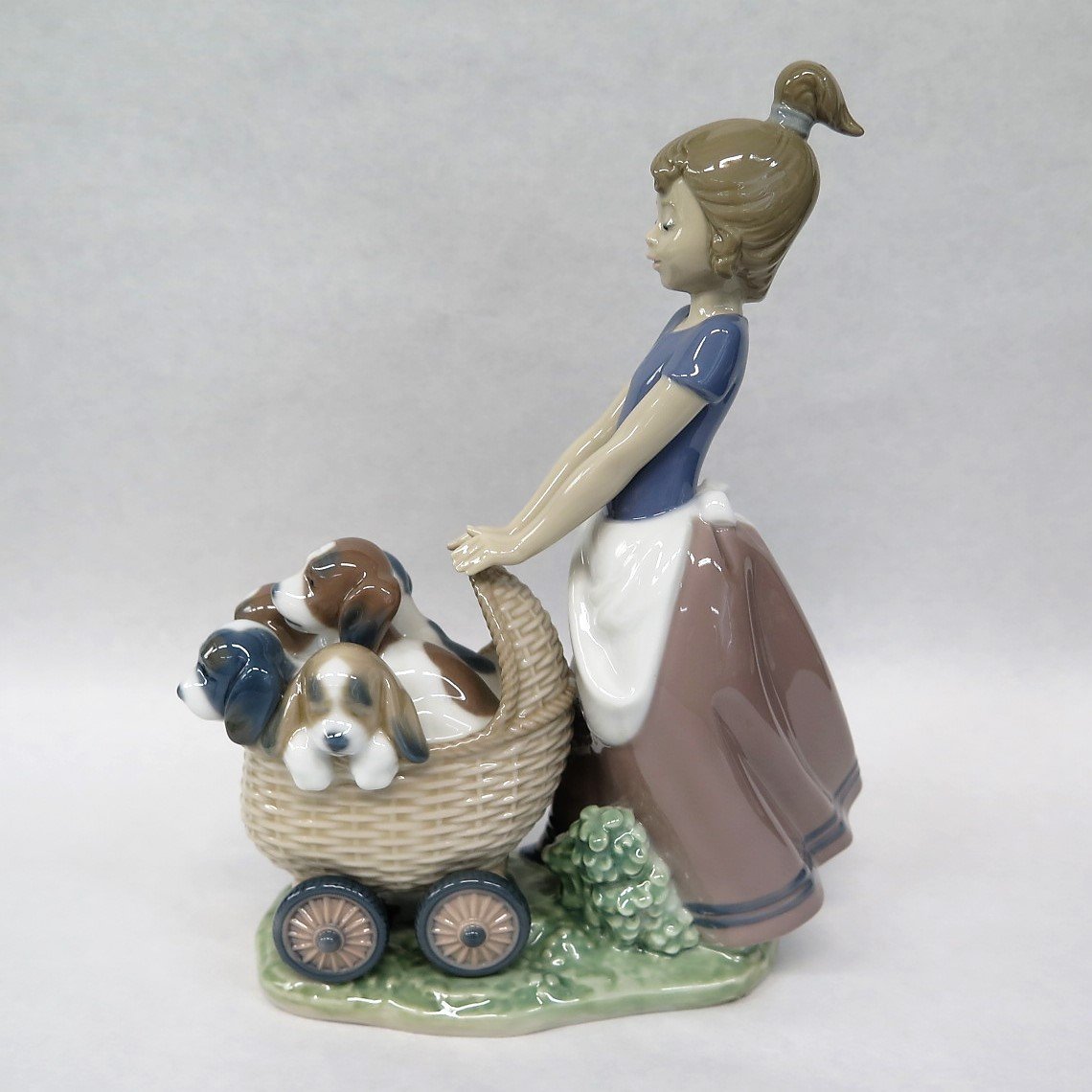 0 リヤドロ LLADRO フィギュリン 陶器人形 仔犬たちとお散歩 仔犬
