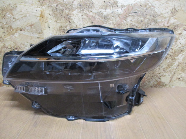 ルークス ハイウェイスター/B44A B45A B47A B48A/純正/LED/ヘッドライト/左/KOITO 100-23779/eKクロススペース/B34A B35A B37A B38A/KTC