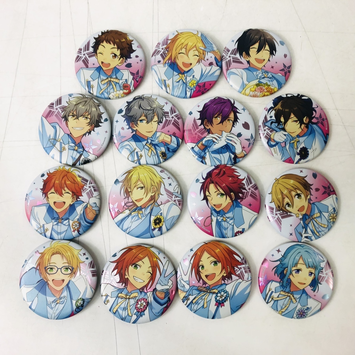 あんスタ 紅郎 4周年 感謝祭 缶バッジ 中古品 あんさんぶるスターズ!! あんスタ 4th 感謝祭 缶バッジ 15種